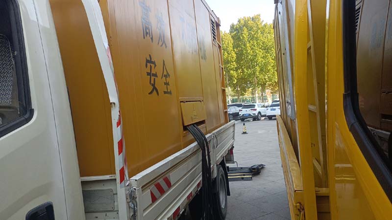 班戈如何判断柴油发电机组和UPS电源的切换时间是否符合要求？