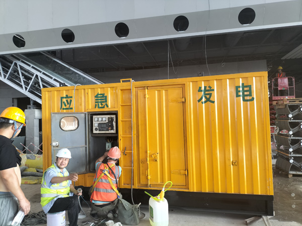 班戈怎样判断空气滤清器是否需要更换？